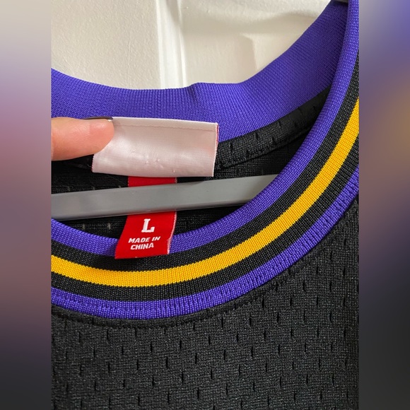 Authentic Mitchell & Ness Shaq Jersey - Picture 2 of 6